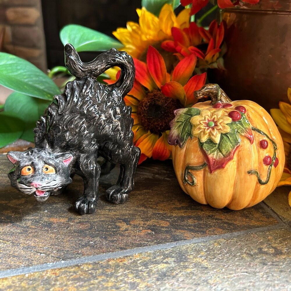 Fitz and Floyd “Halloween Harvest” Collection Salt and Pepper Shakers (68/530) - Picture 11 of 13